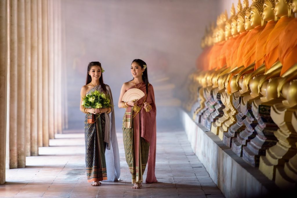 thai traditional clothing