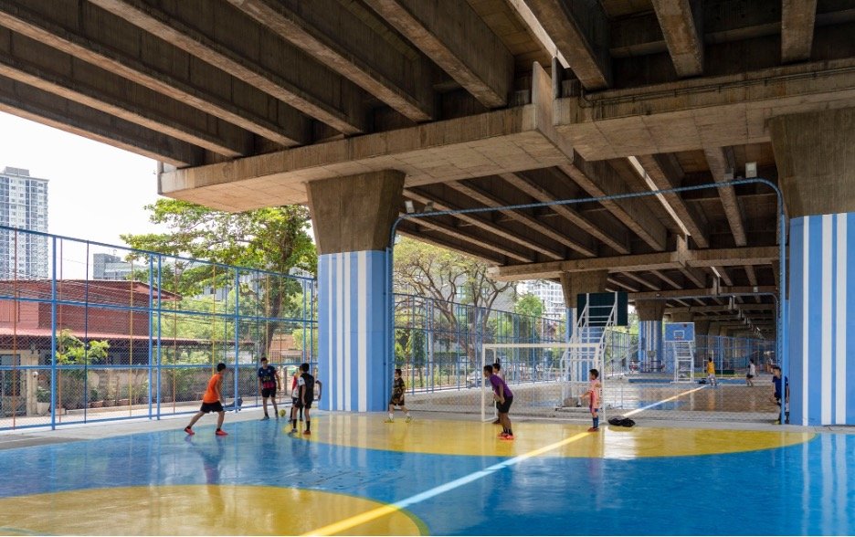 Children-playing-futsal-at-the-Lan-Kila-Pat-pocket-park