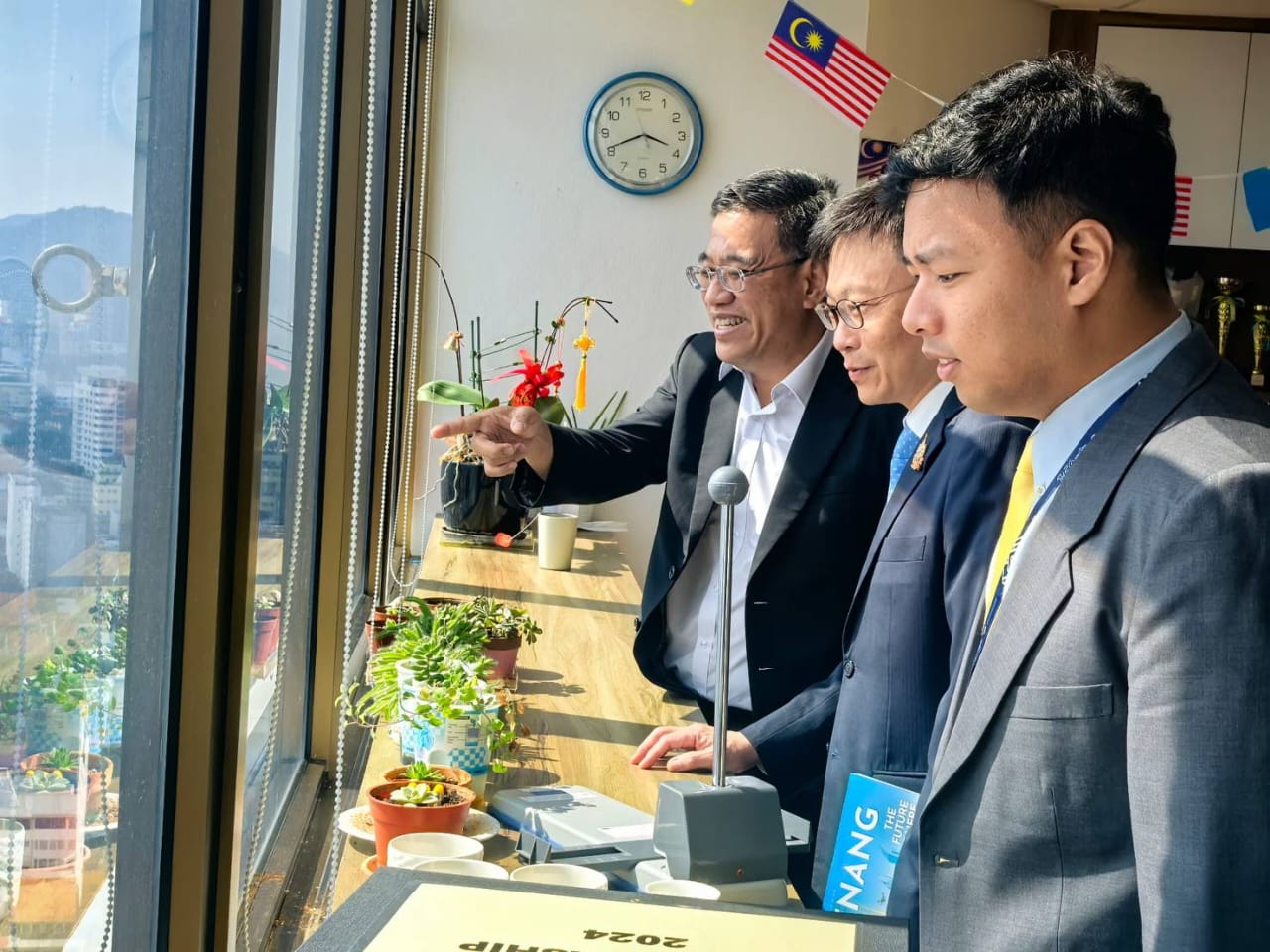 WhatsApp_Image_2025-11-05_at_6.08.15_PM