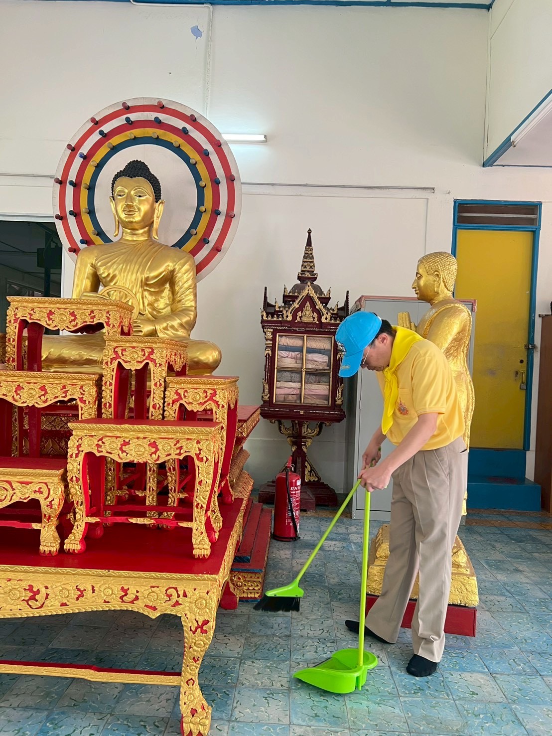 สาม