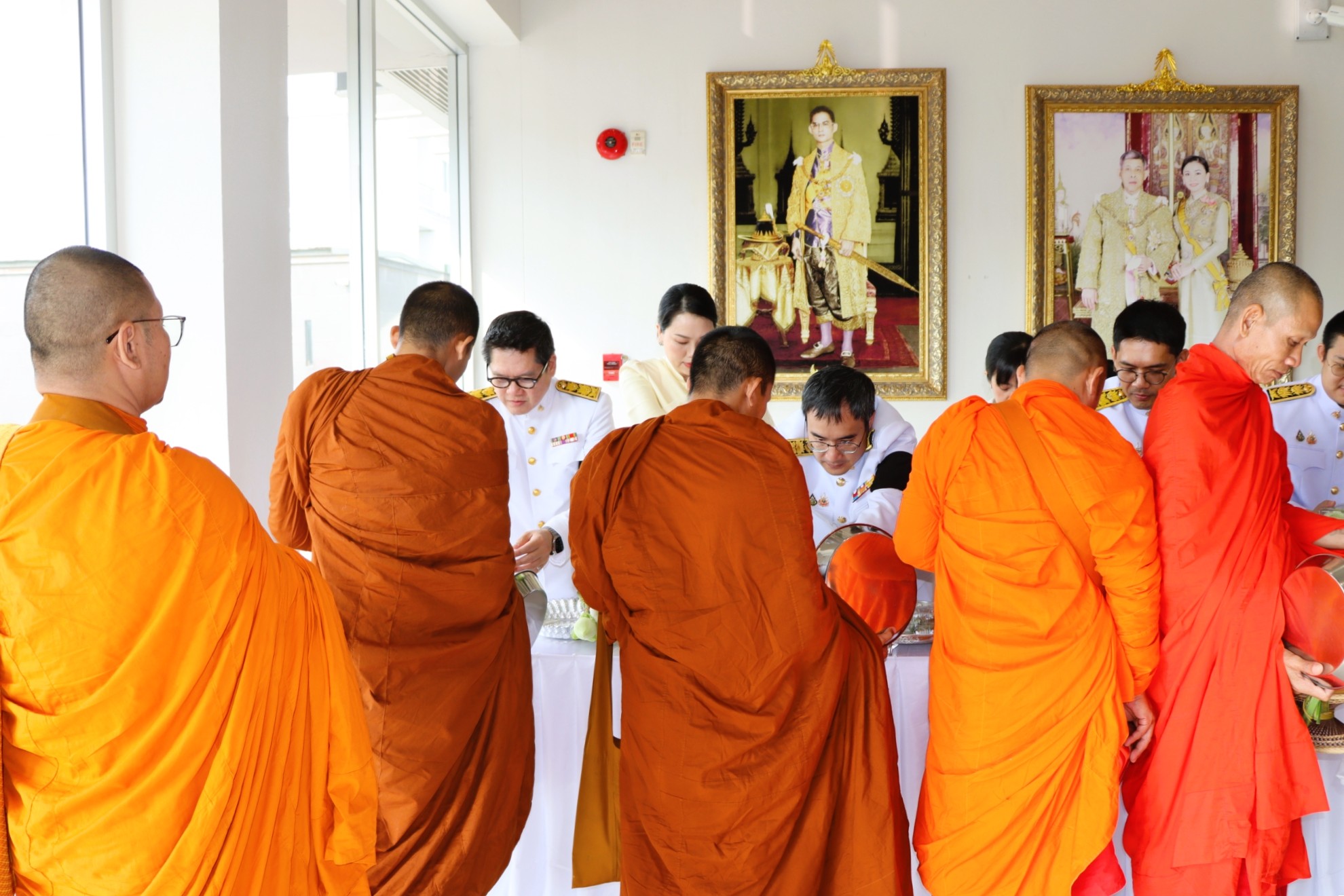 LINE_ALBUM_วันเฉลิมฯ_สมเด็จพระราชินี_69_68_260522_16