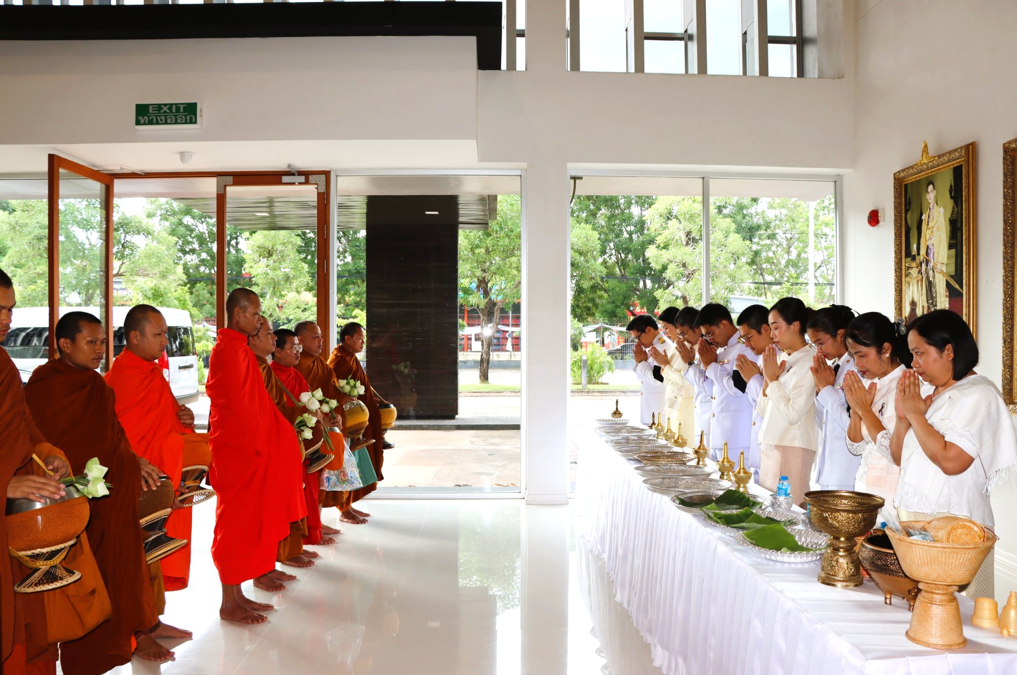 LINE_ALBUM_วันเฉลิมฯ_สมเด็จพระราชินี_69_68_260522_20