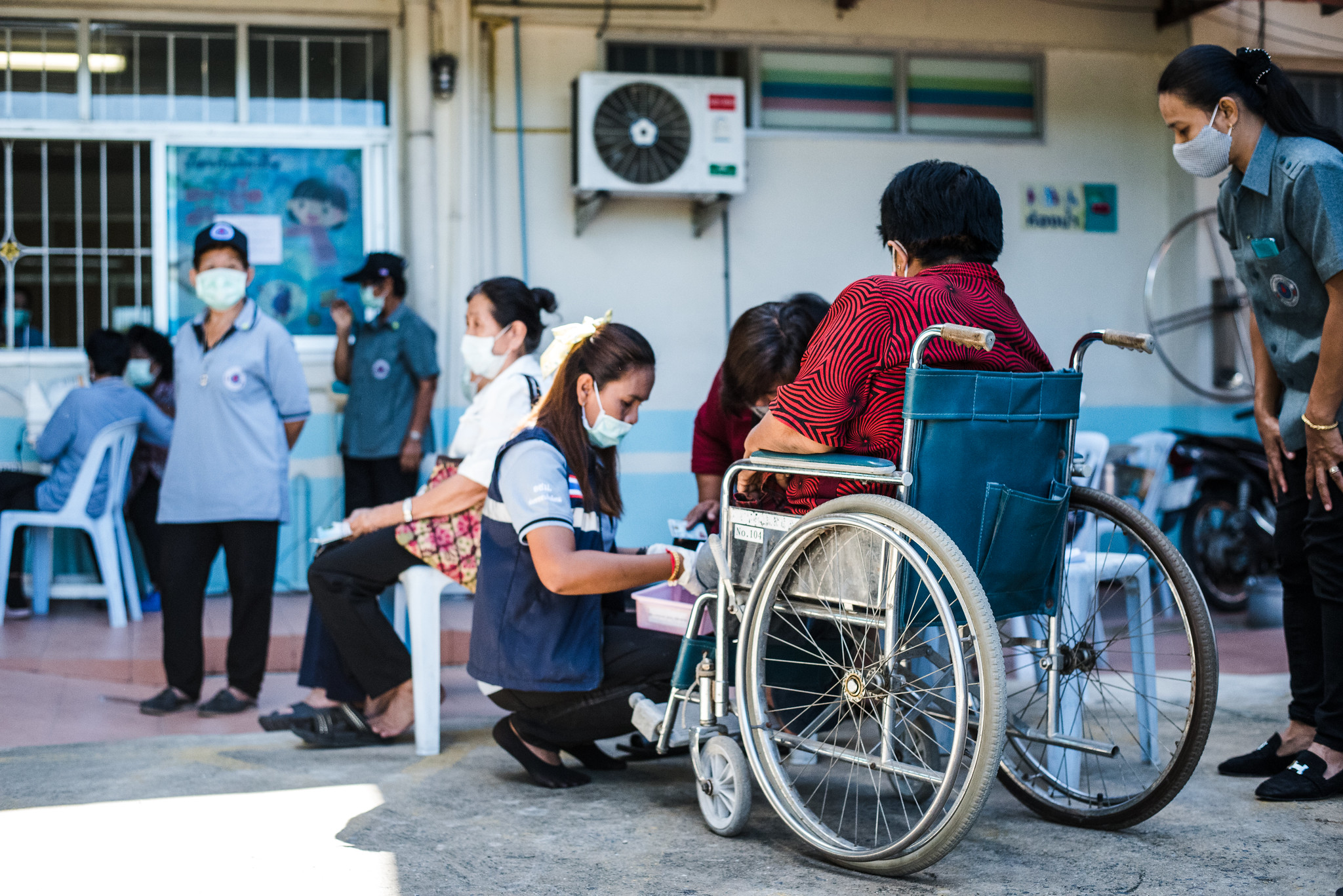 health-volunteers-at-koo-bang-luang-sub-district-primary-care-center-take-care-of-patients