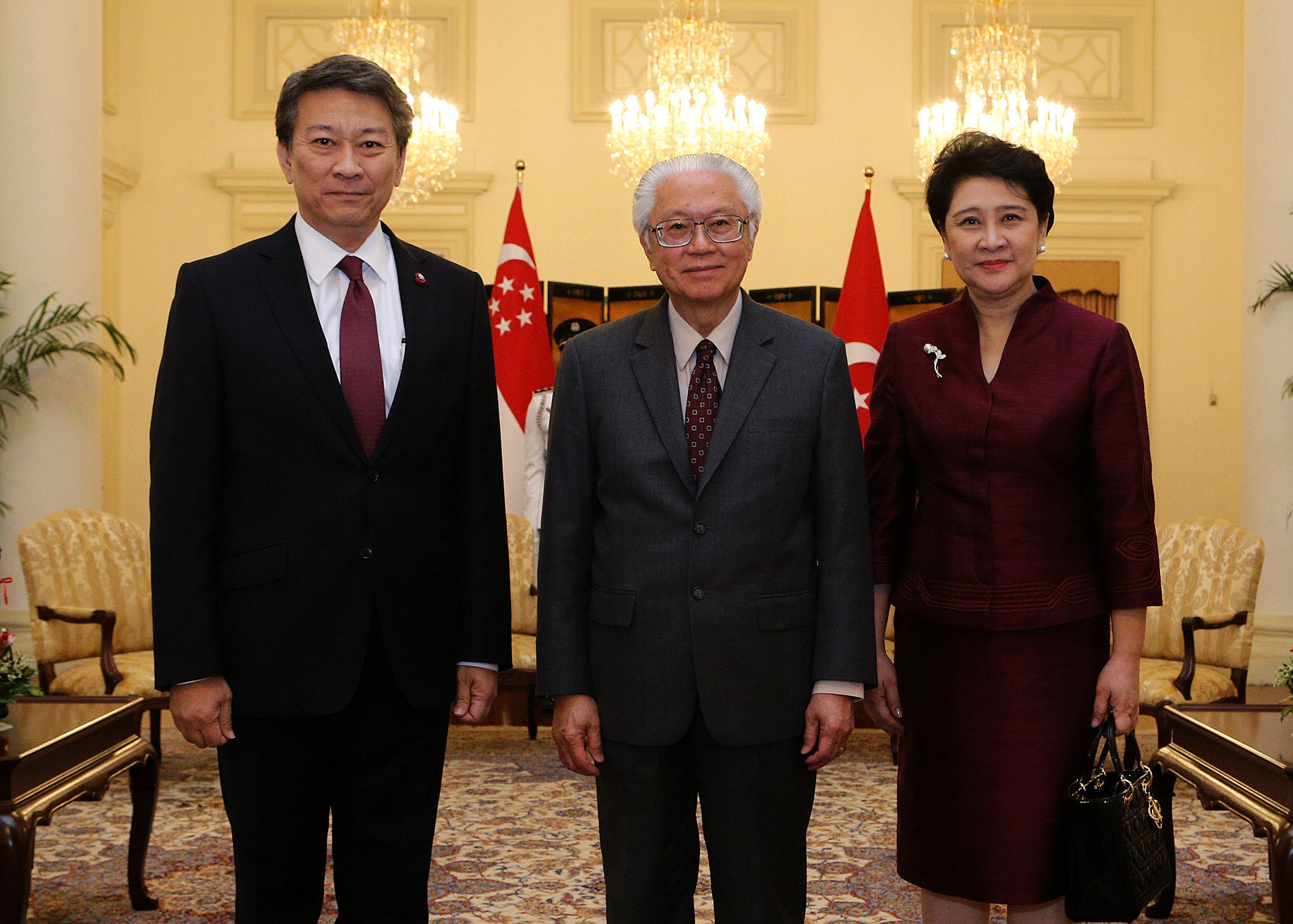 Ambassador Bansarn Bunnag presents letter of credence to the president ...