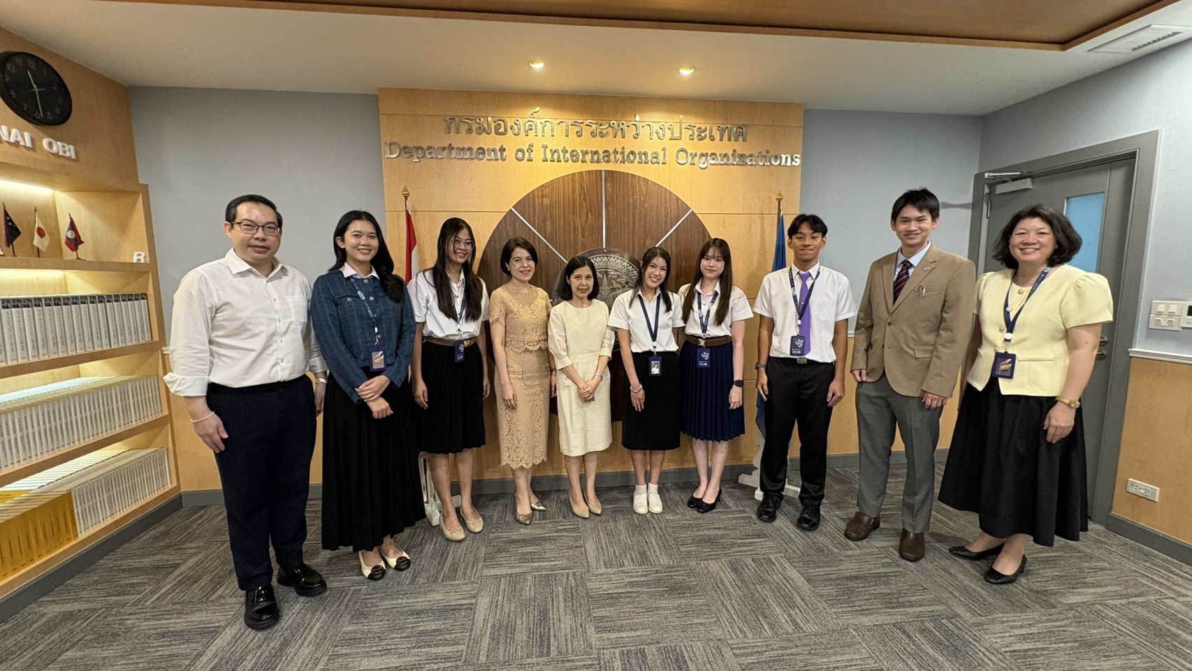 dg_pinsuda_meets_students
