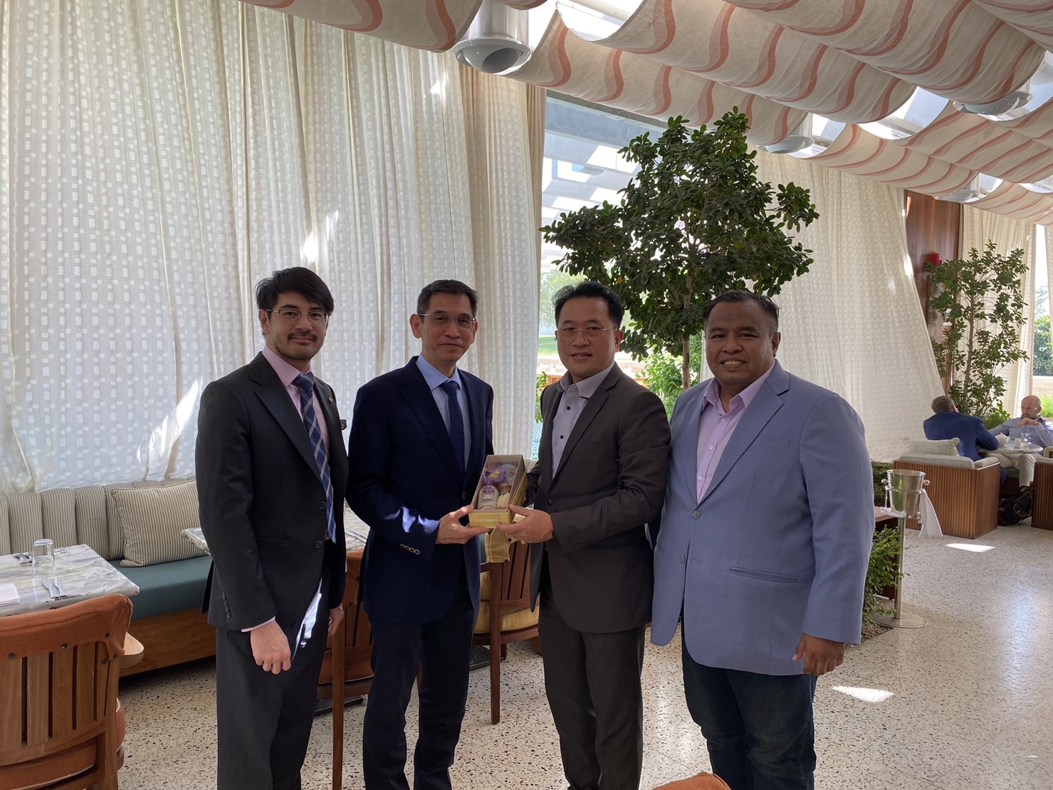 Royal Thai Embassy's Working Lunch Promotes Networking with Samitivej ...