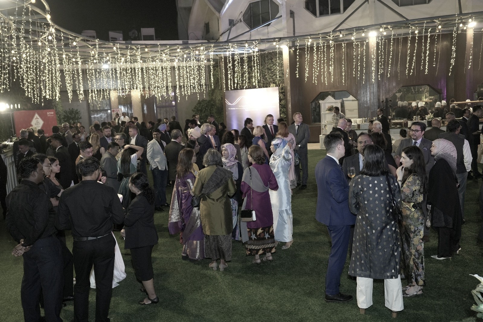 WhatsApp_Image_2025-11-28_at_18.00.34_(1)