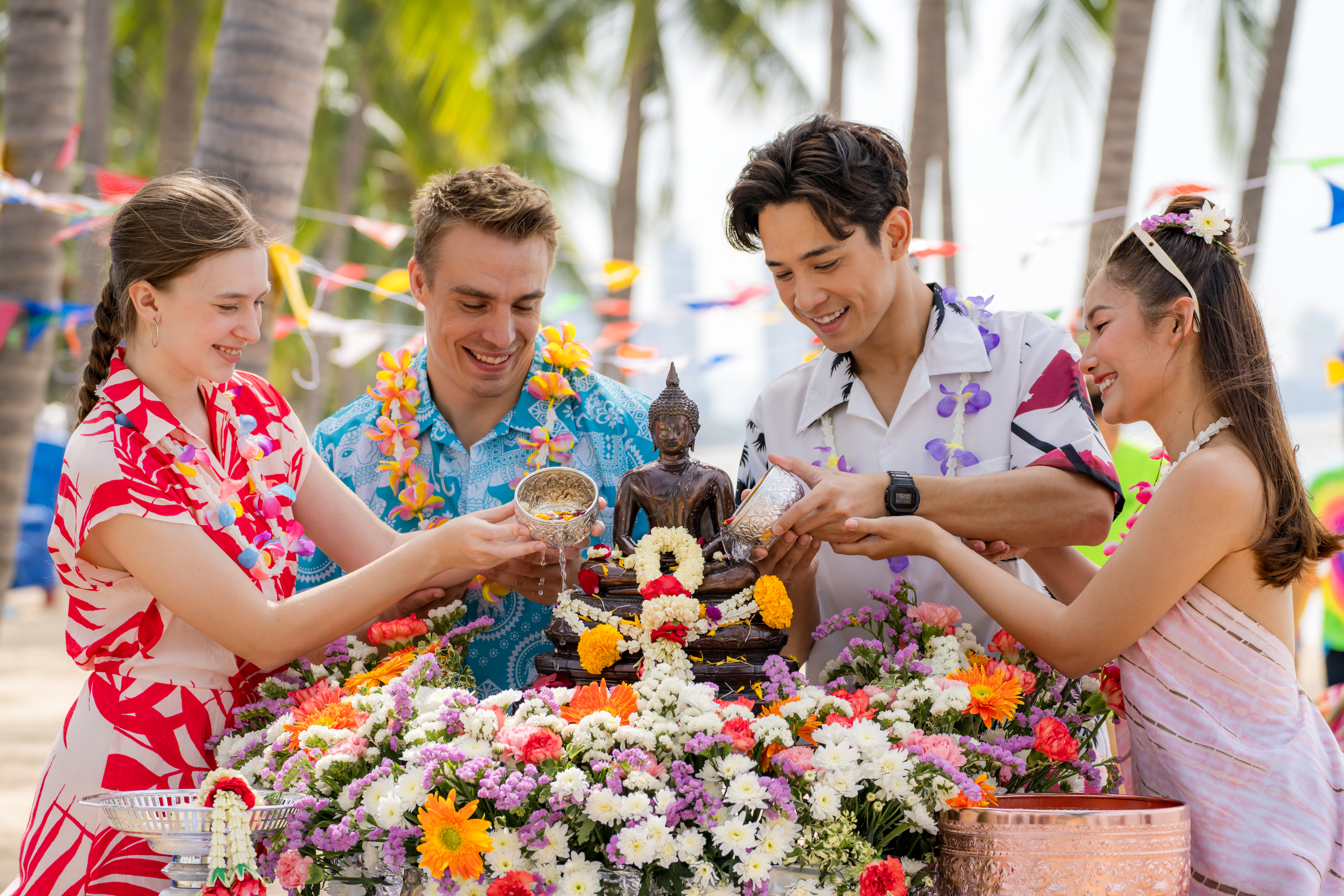 Chon_Buri-Songkran_Festival_(ประเพณีสงกรานต์)_24001999CU