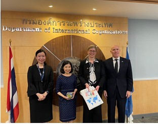 Thailand and Australia Discuss Weapons Control