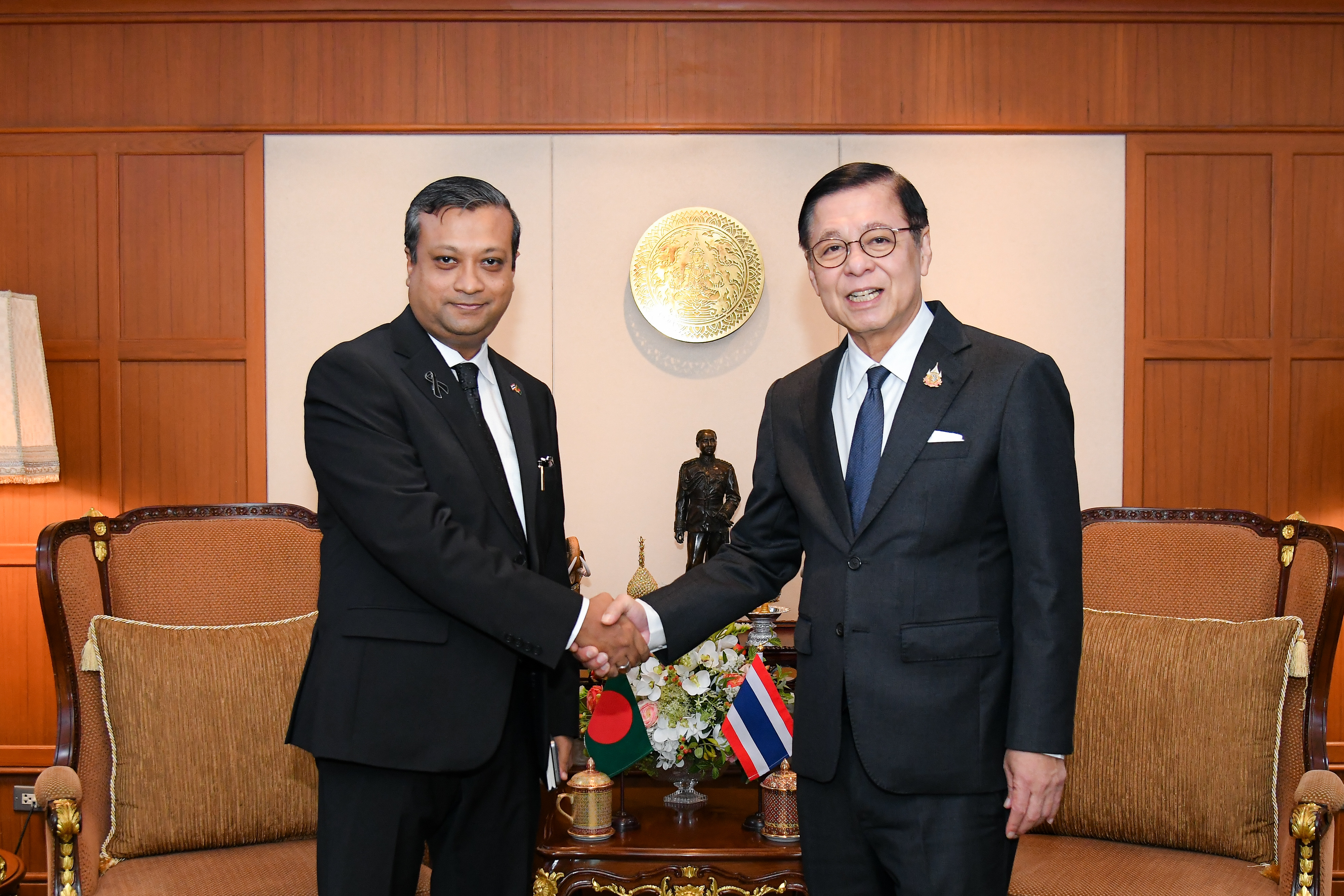 Minister Meets Bangladesh Ambassador to Discuss Trade, Myanmar