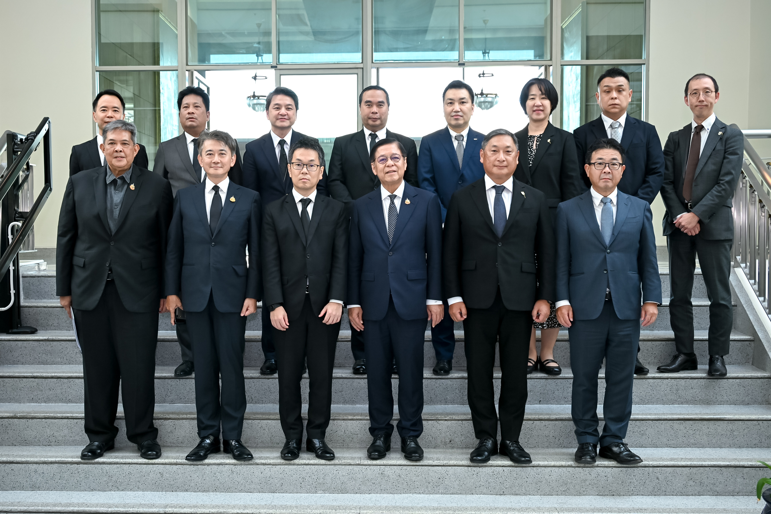 Deputy Prime Minister Meets with JETRO and JCCB Leaders