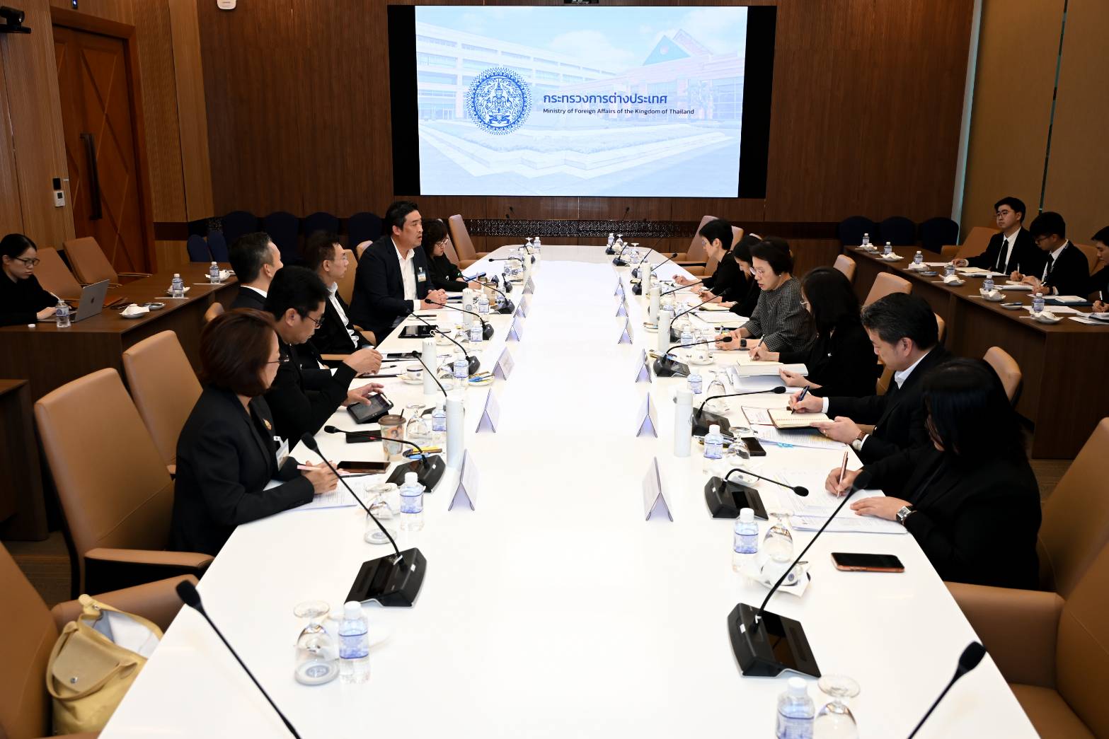 Thai Minister Meets Envoy to Discuss Workforce Development