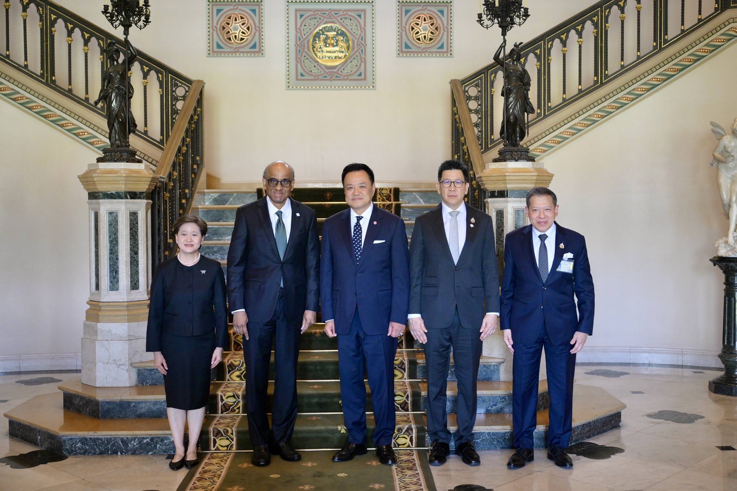 Thai Vice Minister Hosts Singaporean President