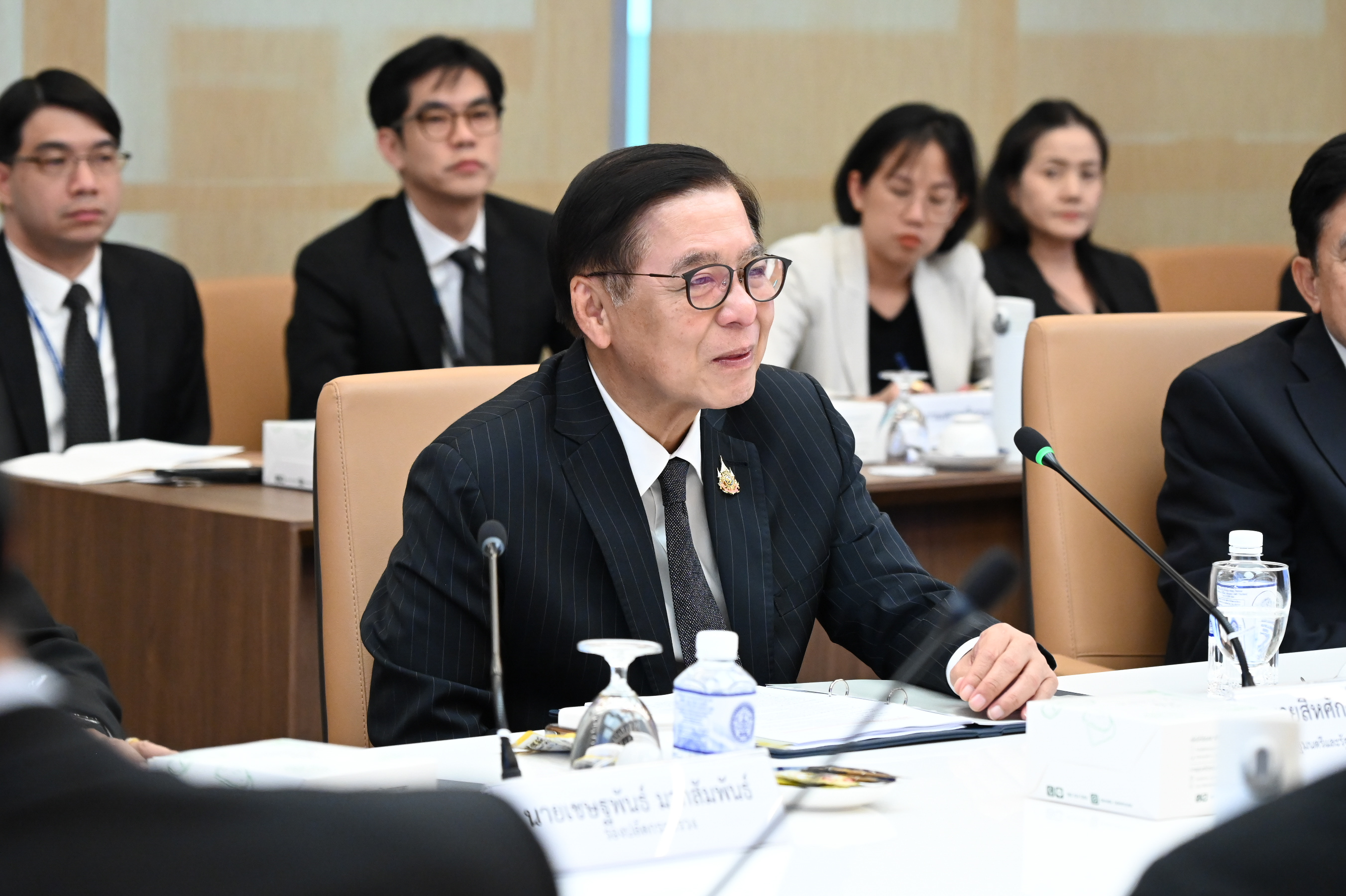 Deputy PM Urges ‘Team Thailand’ Amid Trade Talks