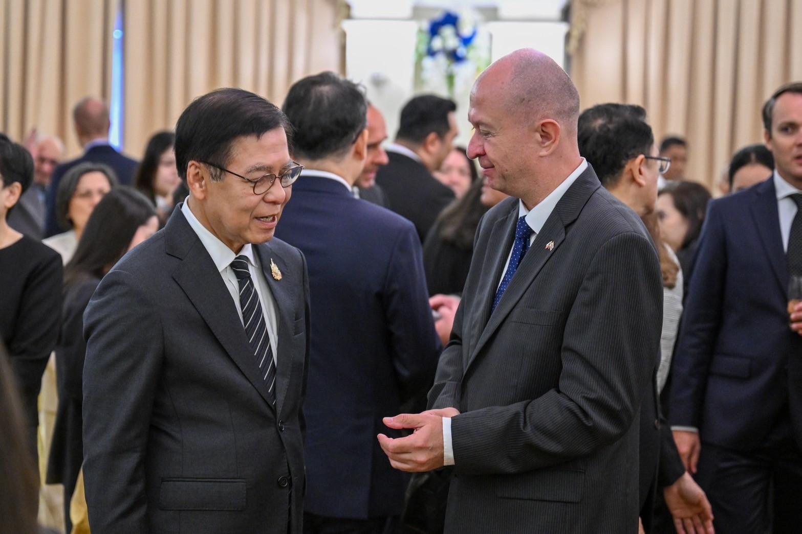Minister Phuangketkeow Meets Ambassadors to Discuss Collaboration