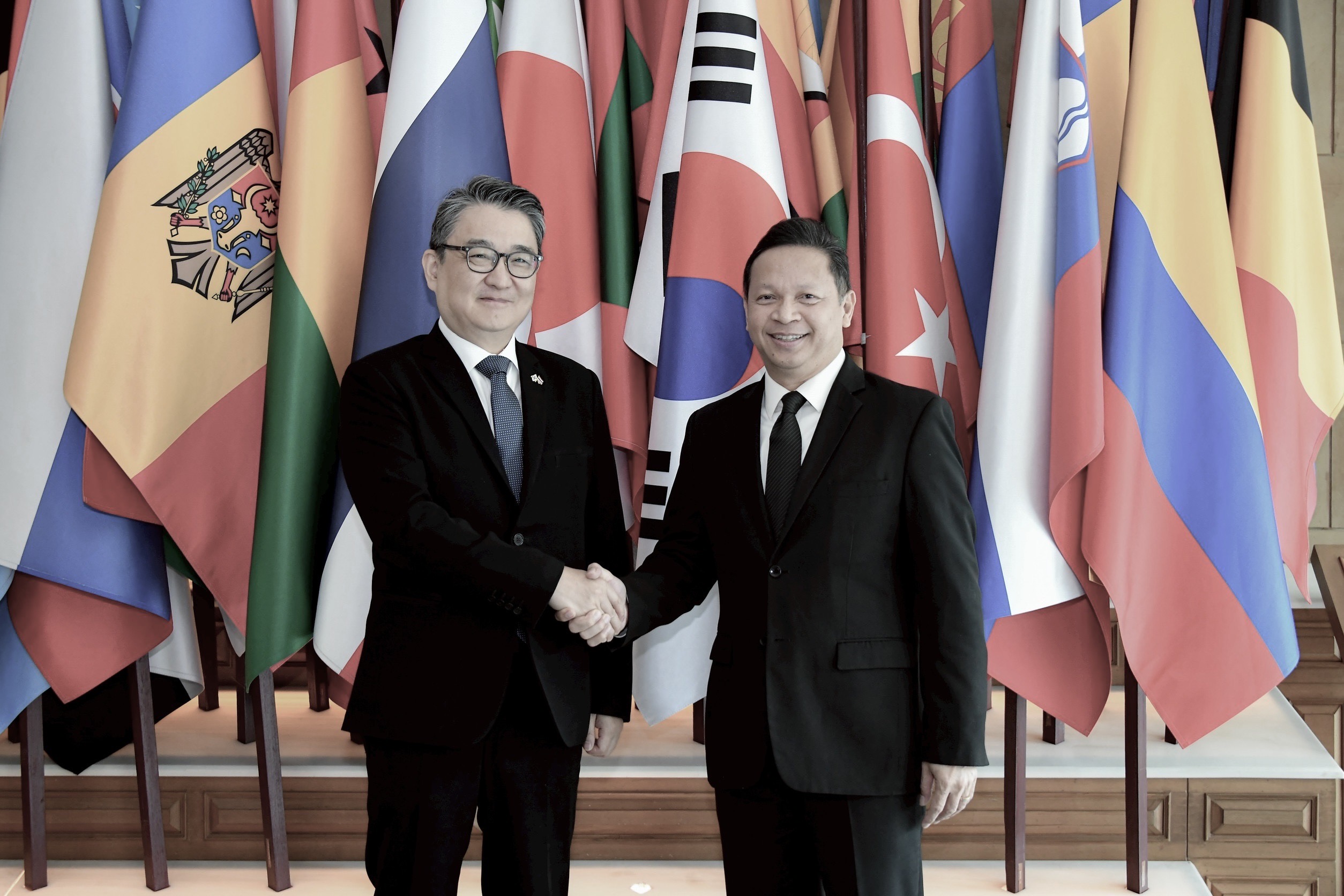 Deputy Permanent Secretary meets with the Ambassador of the Republic of ...