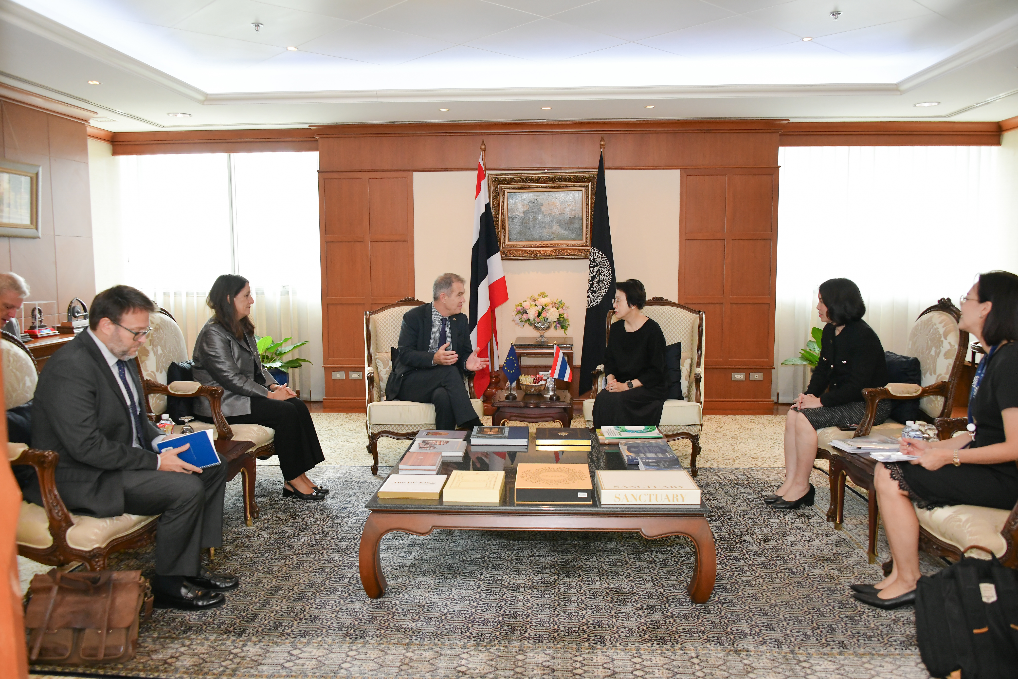 Thailand’s Pintaruchi Meets EEAS Deputy Managing Director on FTA, Security