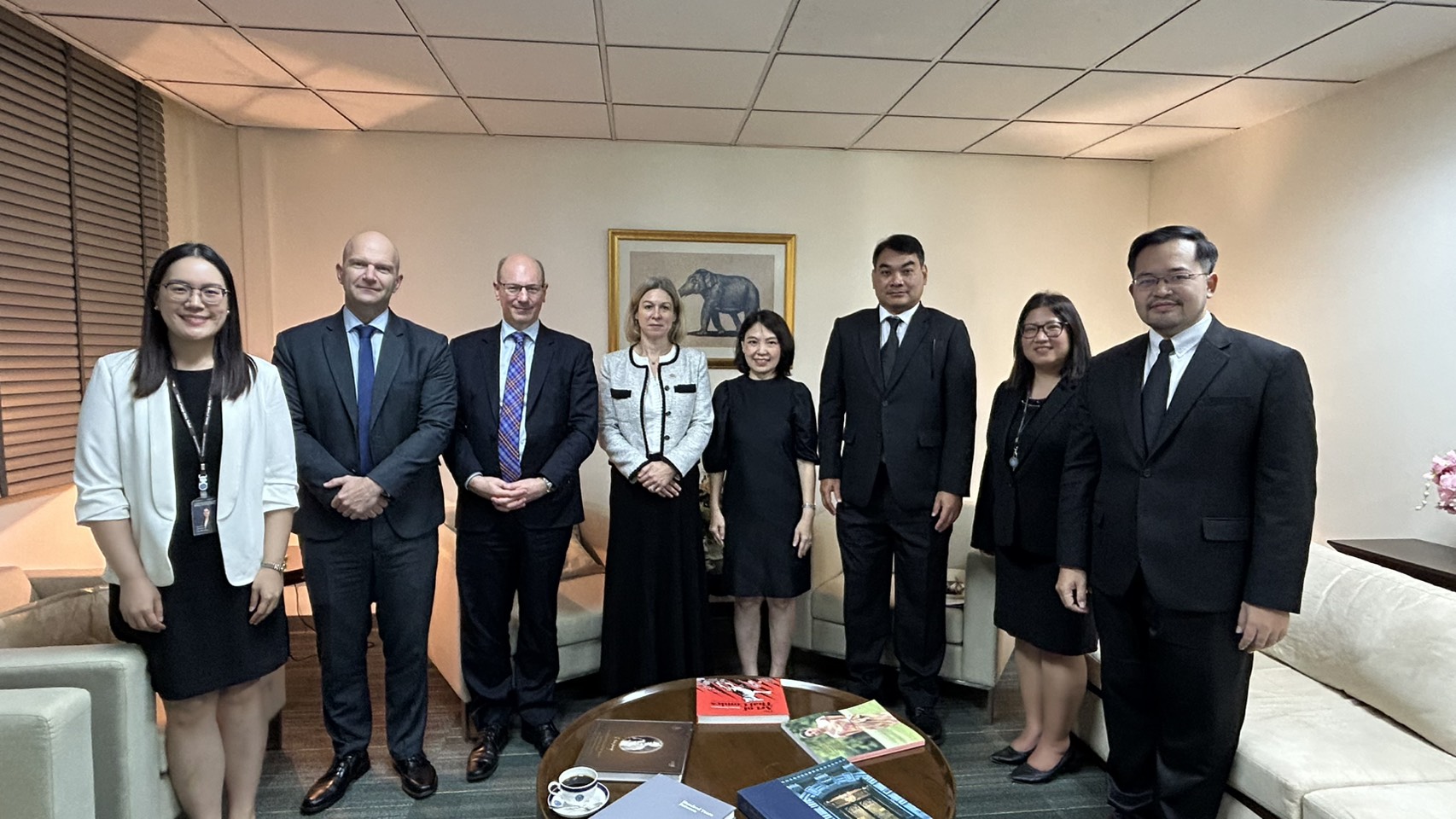 Thai Minister Meets British Envoy to Discuss Strategic Partnership