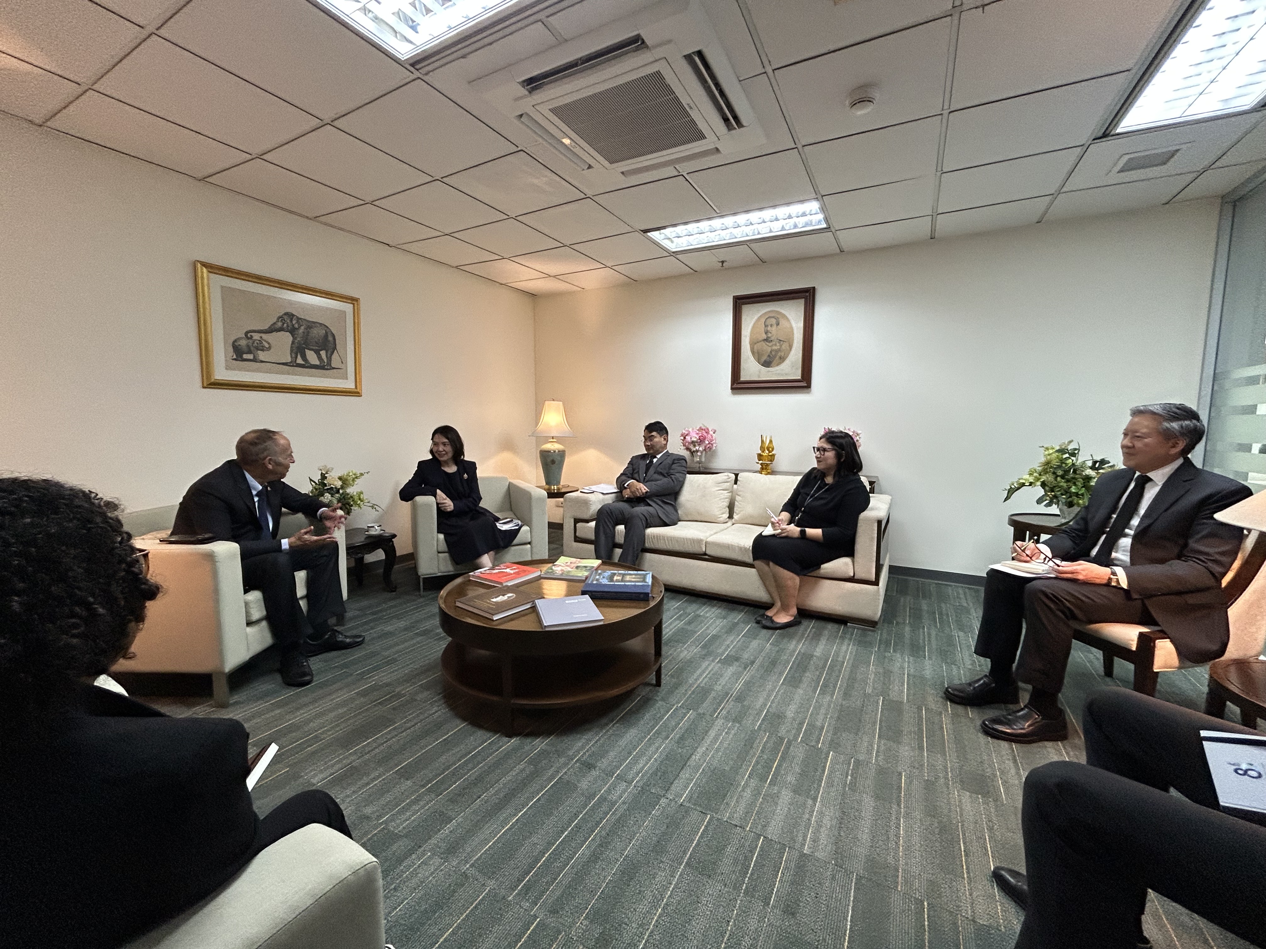 Thailand Meets Luxembourg Envoy to Discuss Investment and Visa Schemes