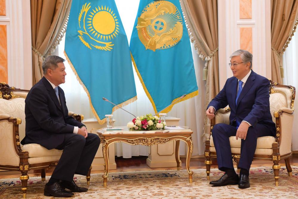 Ambassador Russ Jalichandra presents the Letters of Credence to the ...