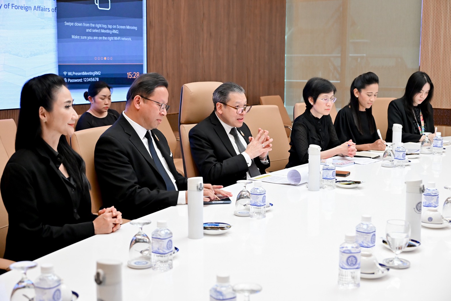 Thai Vice Minister Meets FAO Director-General on Food Security