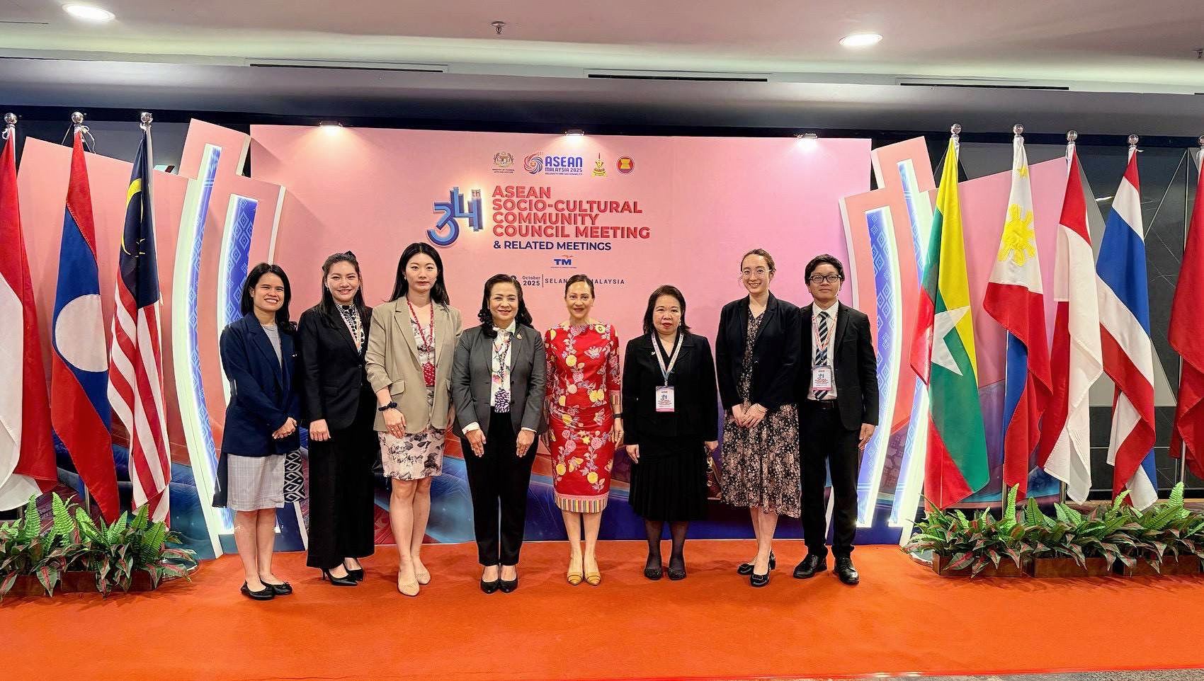 Ambassador attended the opening ceremony of the ASEAN Socio-Cultural ...