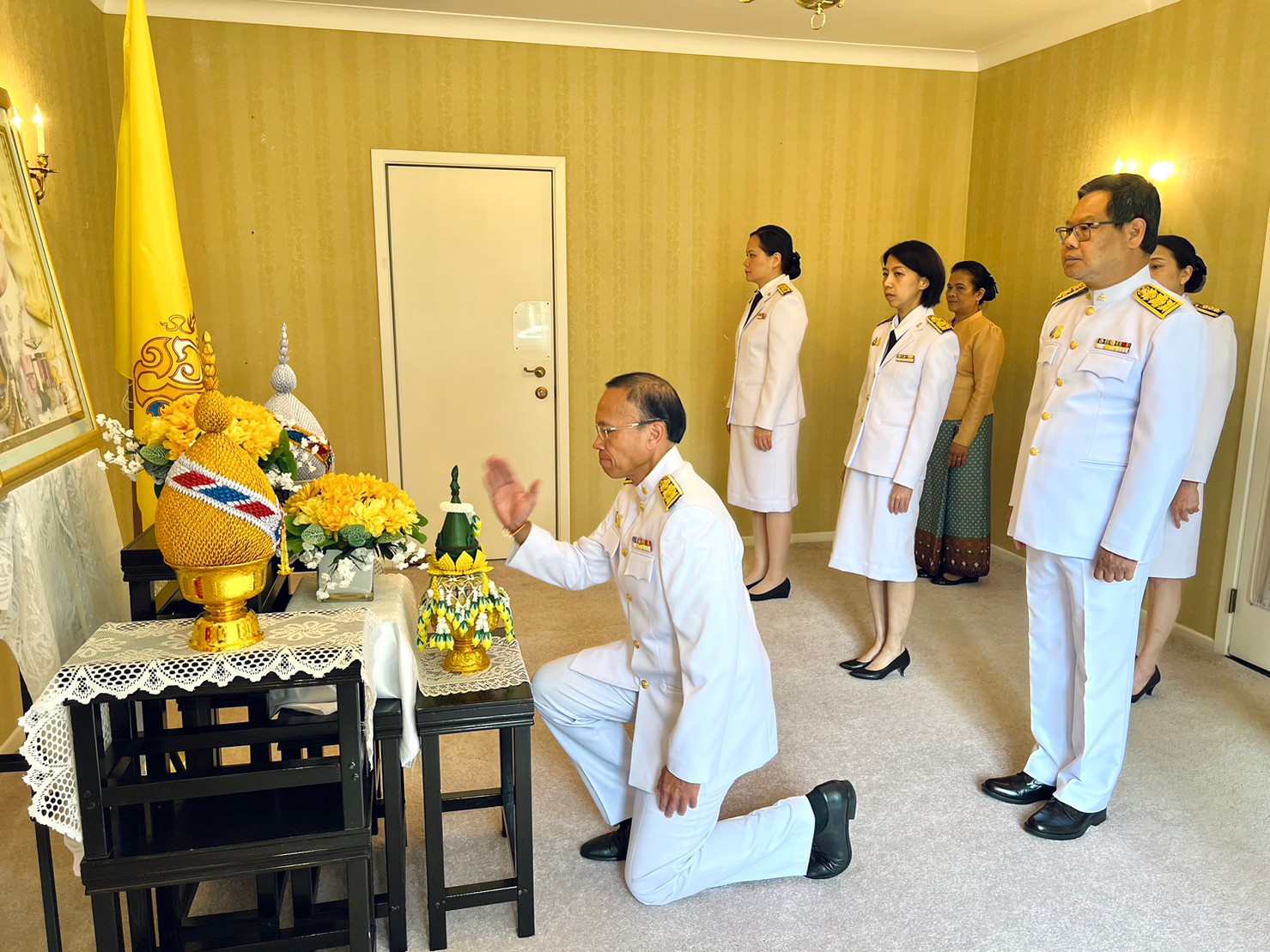 LINE_ALBUM_วันเฉลิมพระชนมพรรษา_ร._10_27_ก.ค._66_230727_4