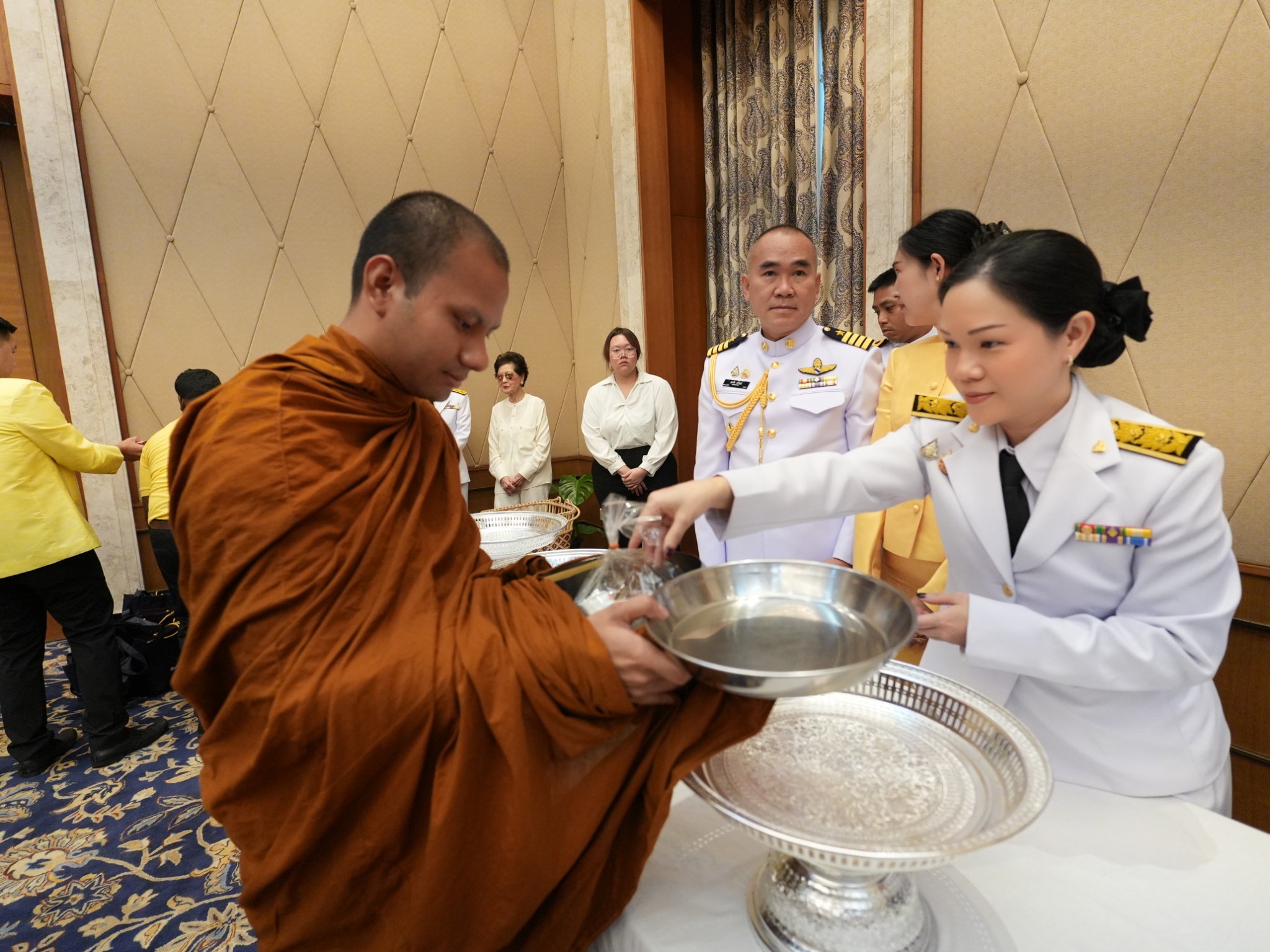 LINE_ALBUM_งาน_ร.10_250724_60