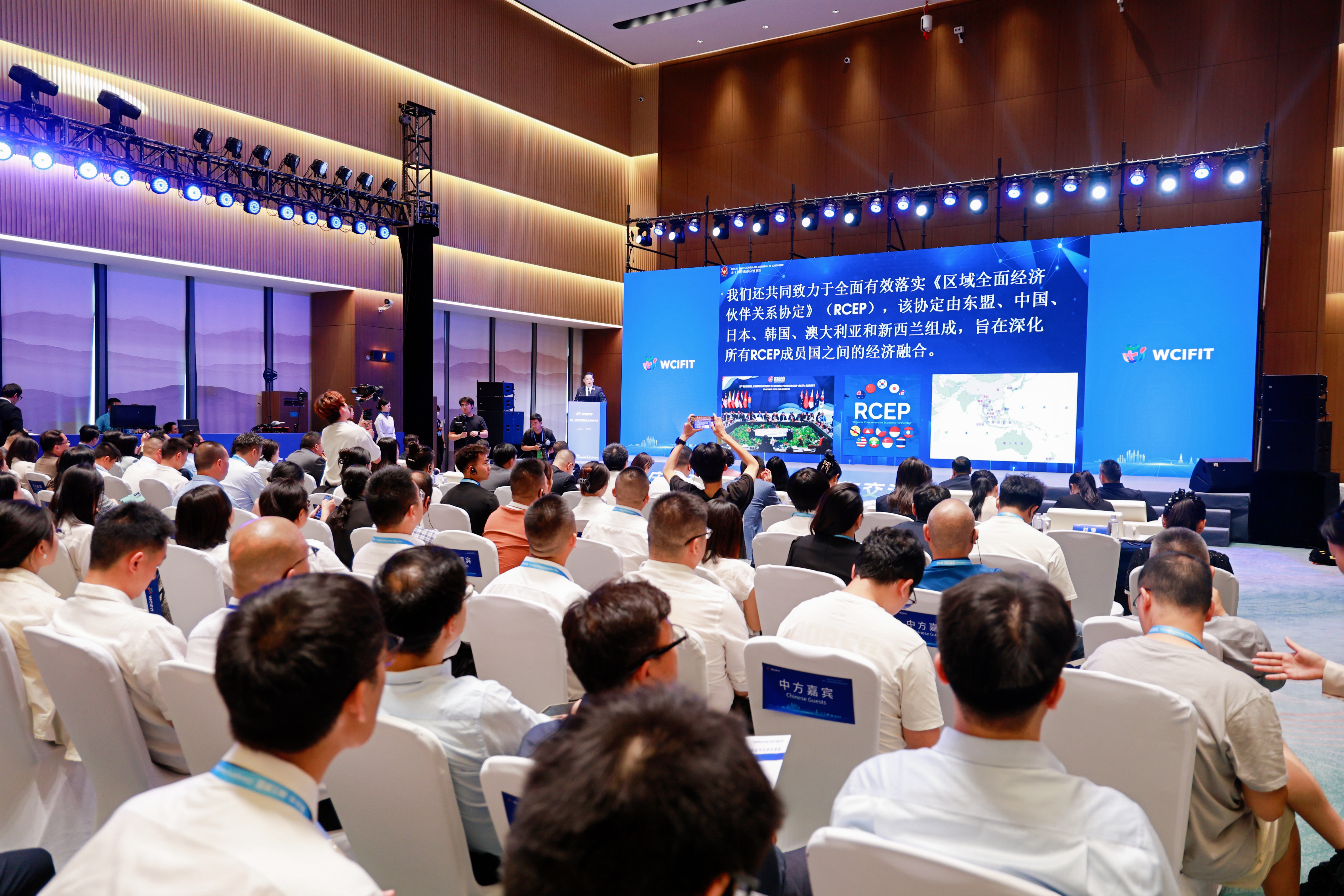 Chongqing–ASEAN_Investment_and_Trade7